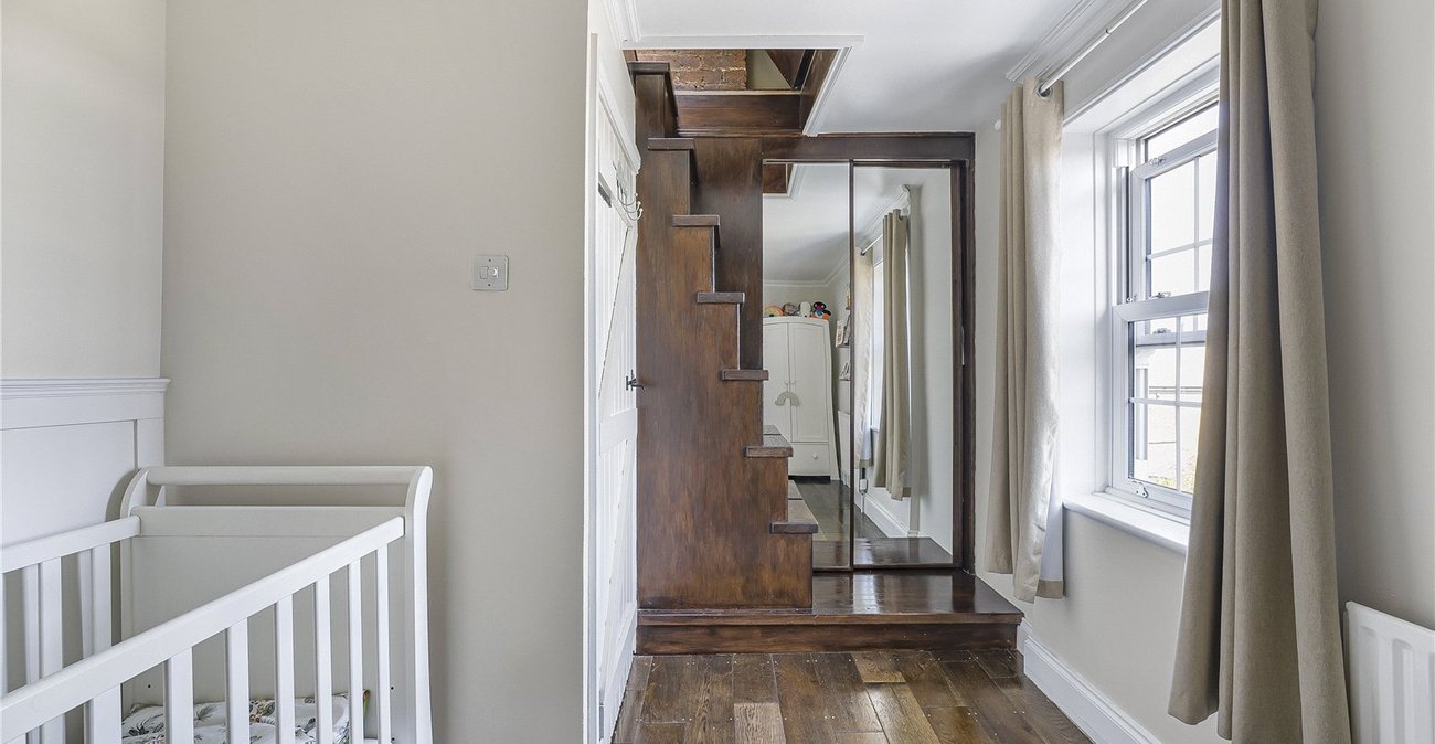 2 bedroom house for sale in Dartford | Robinson Jackson
