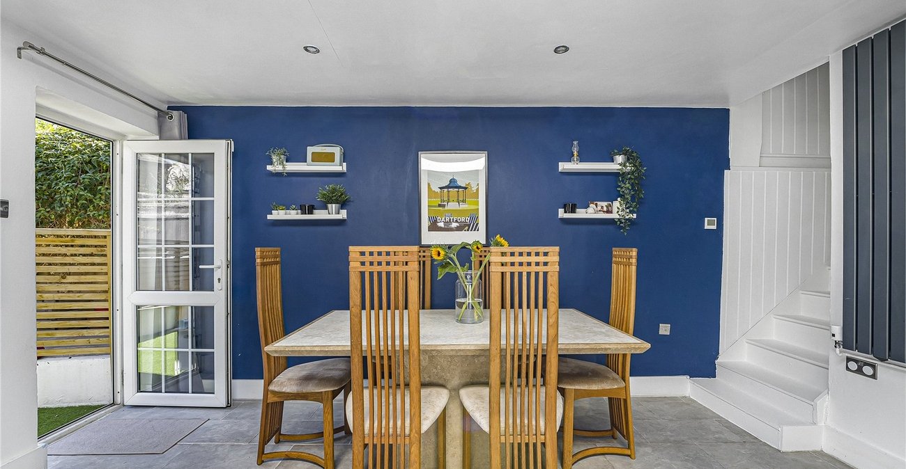 2 bedroom house for sale in Dartford | Robinson Jackson