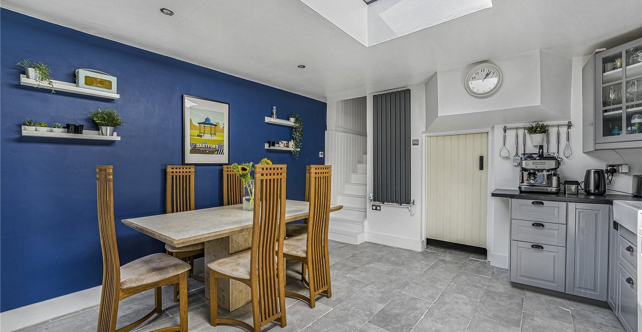 2 bedroom house for sale in Dartford | Robinson Jackson