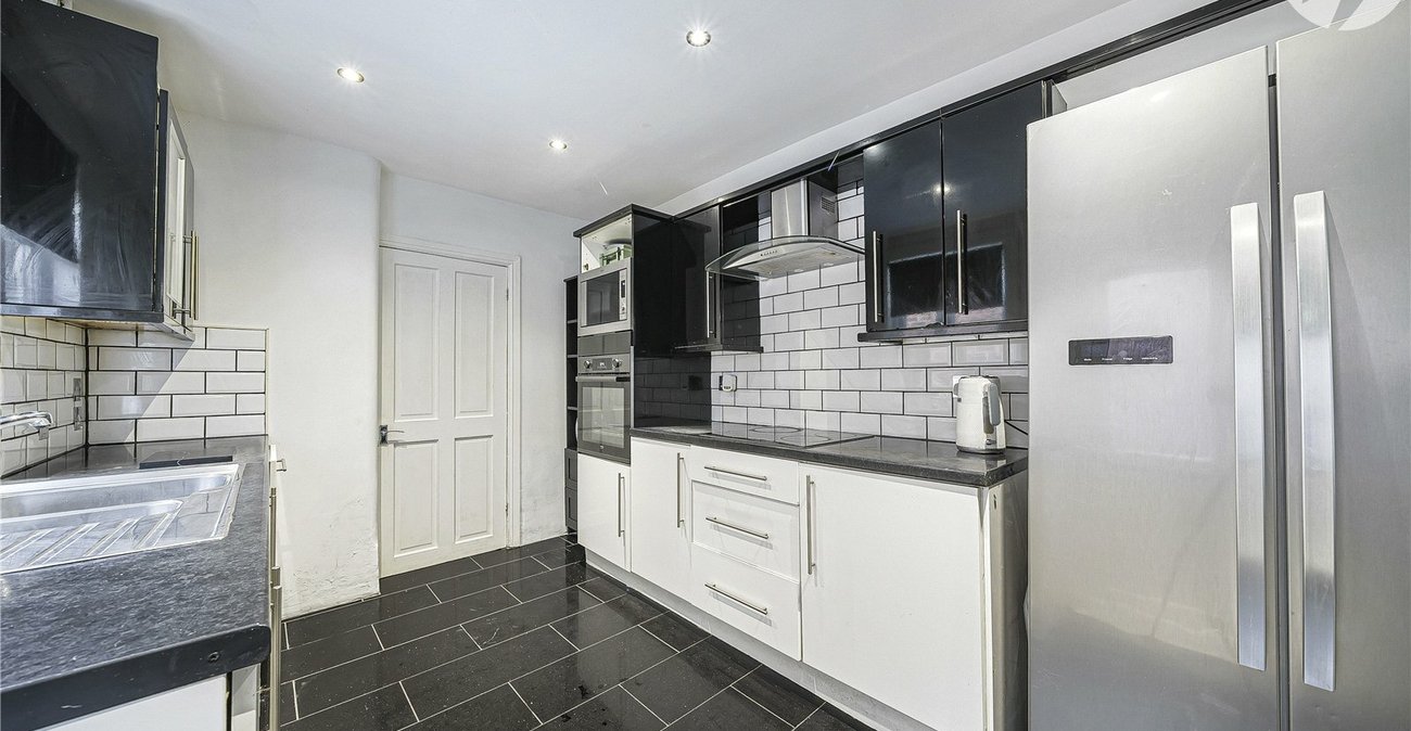 4 bedroom house for sale in Dartford | Robinson Jackson
