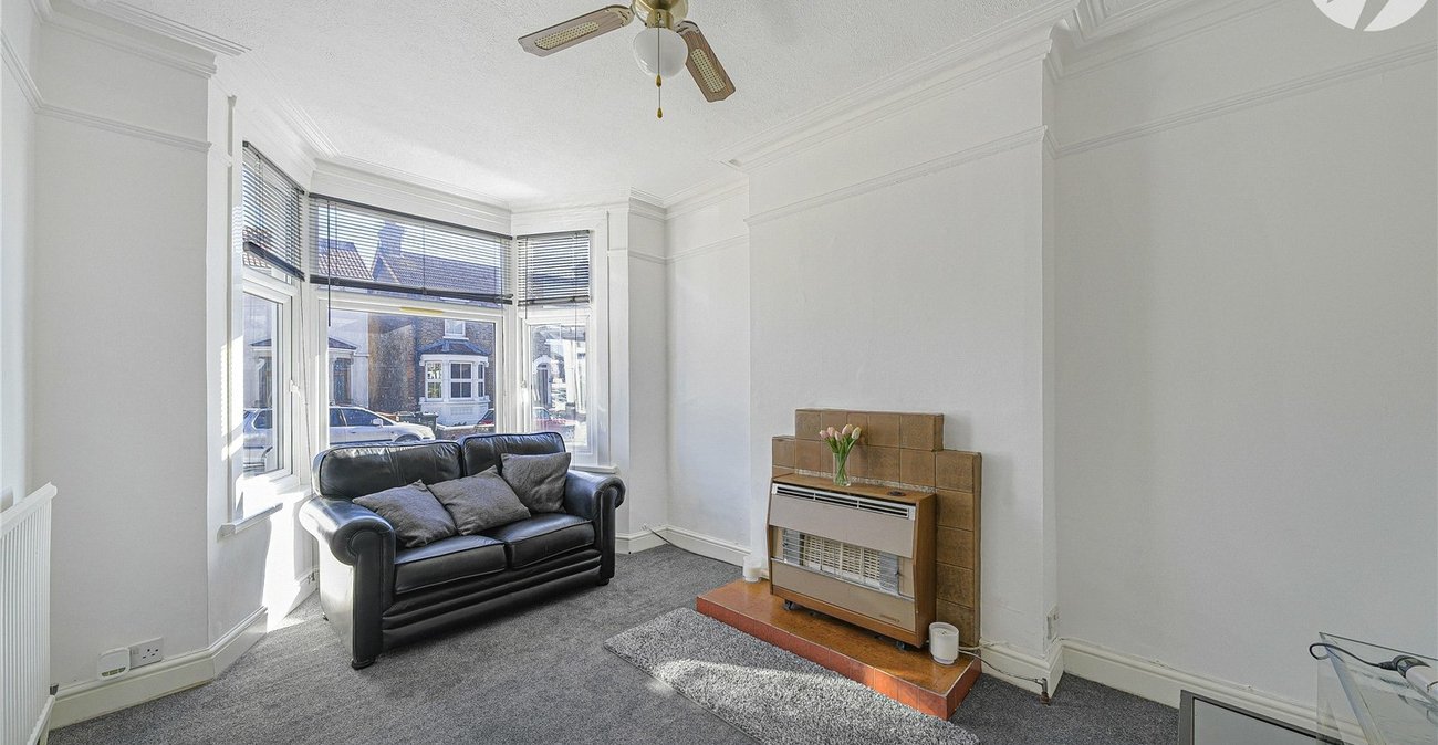 4 bedroom house for sale in Dartford | Robinson Jackson