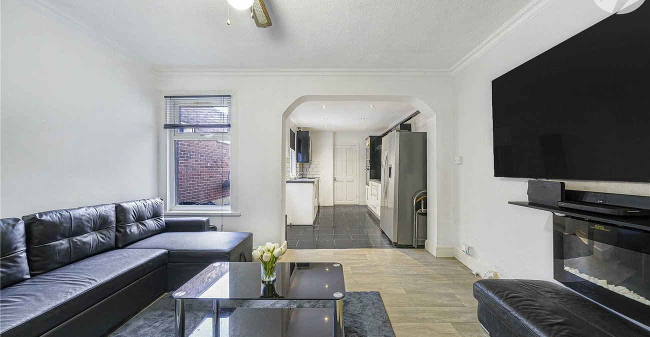 4 bedroom house for sale in Dartford | Robinson Jackson