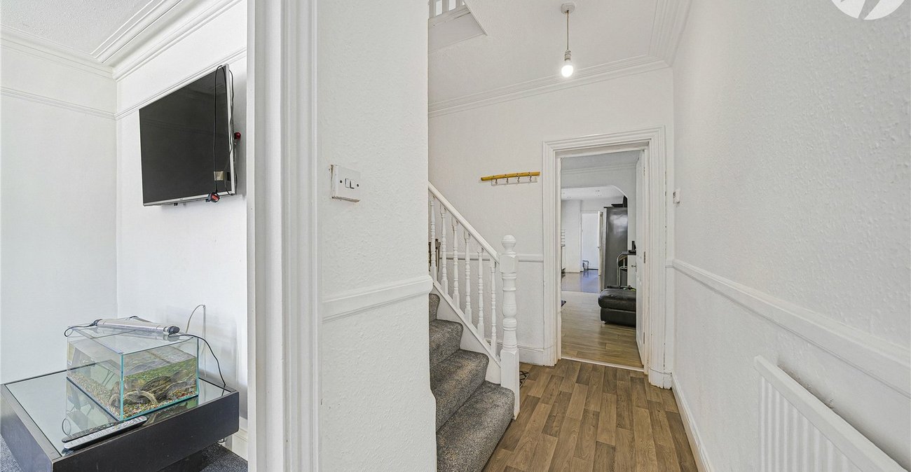 4 bedroom house for sale in Dartford | Robinson Jackson