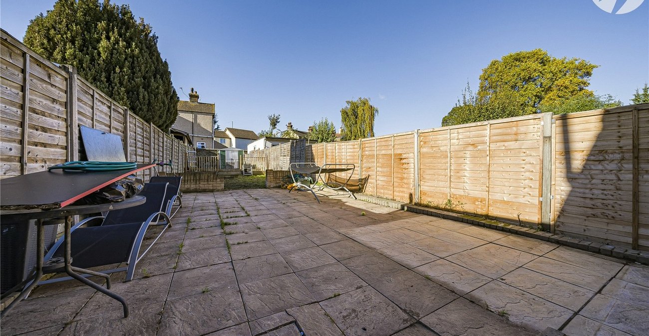 4 bedroom house for sale in Dartford | Robinson Jackson