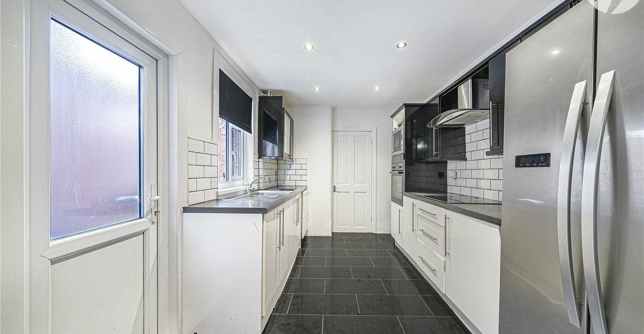 4 bedroom house for sale in Dartford | Robinson Jackson
