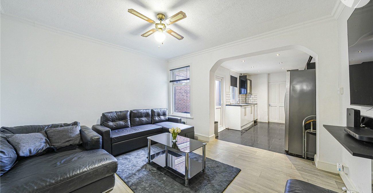 4 bedroom house for sale in Dartford | Robinson Jackson