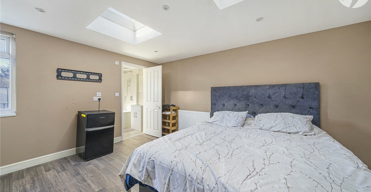 4 bedroom house for sale in Dartford | Robinson Jackson