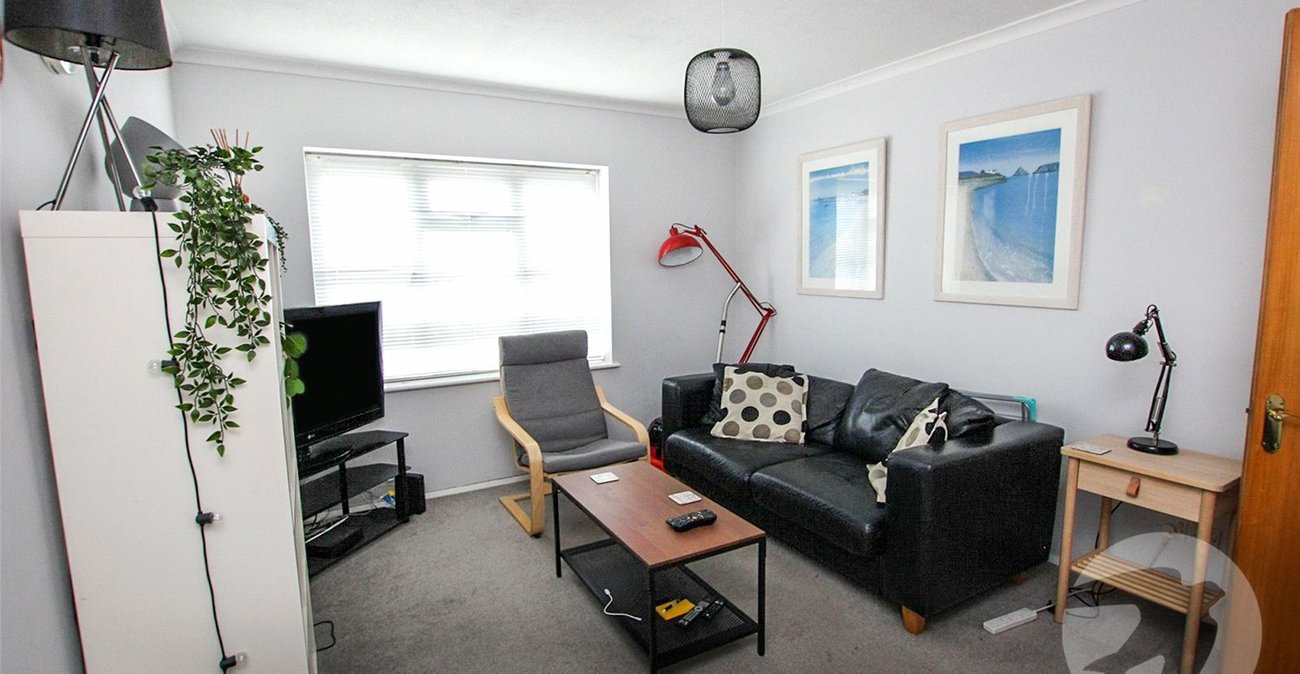 1 bedroom property for sale in Eltham | Robinson Jackson