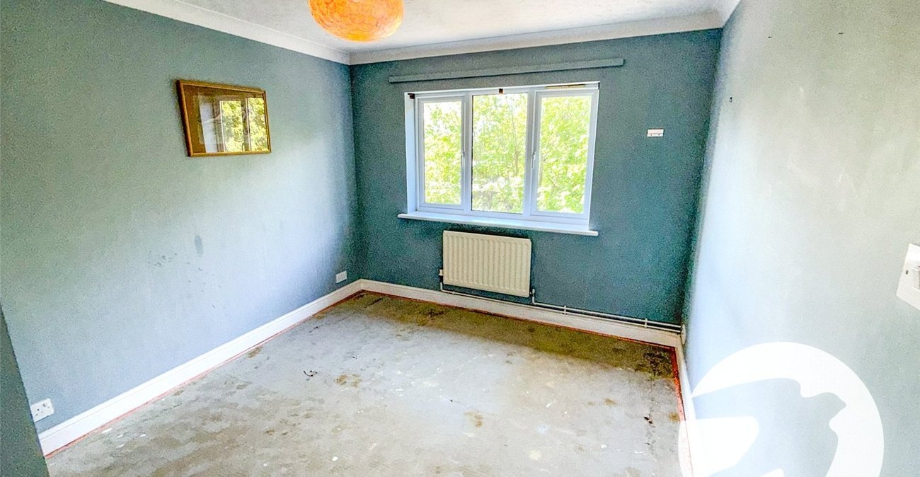 2 bedroom property for sale in London | Robinson Jackson