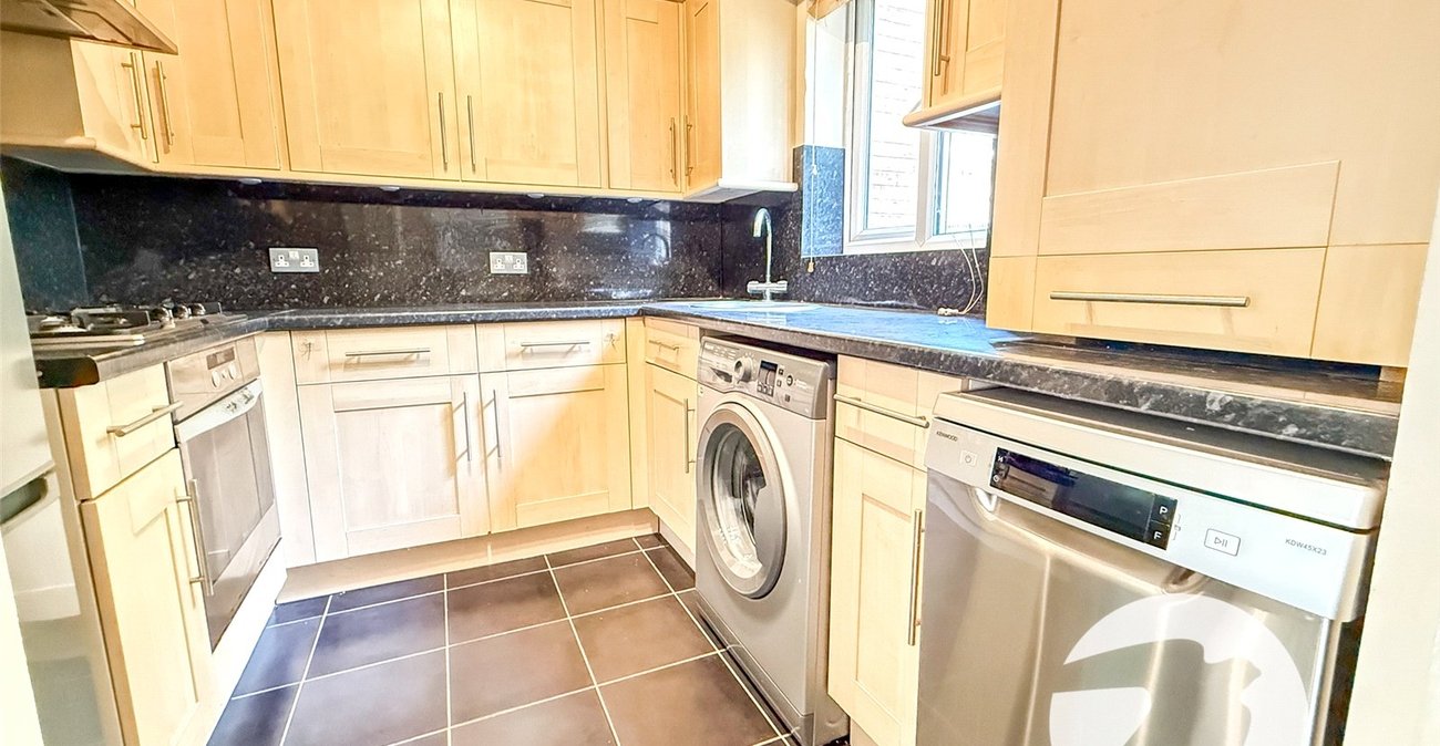 1 bedroom property for sale in London | Robinson Jackson