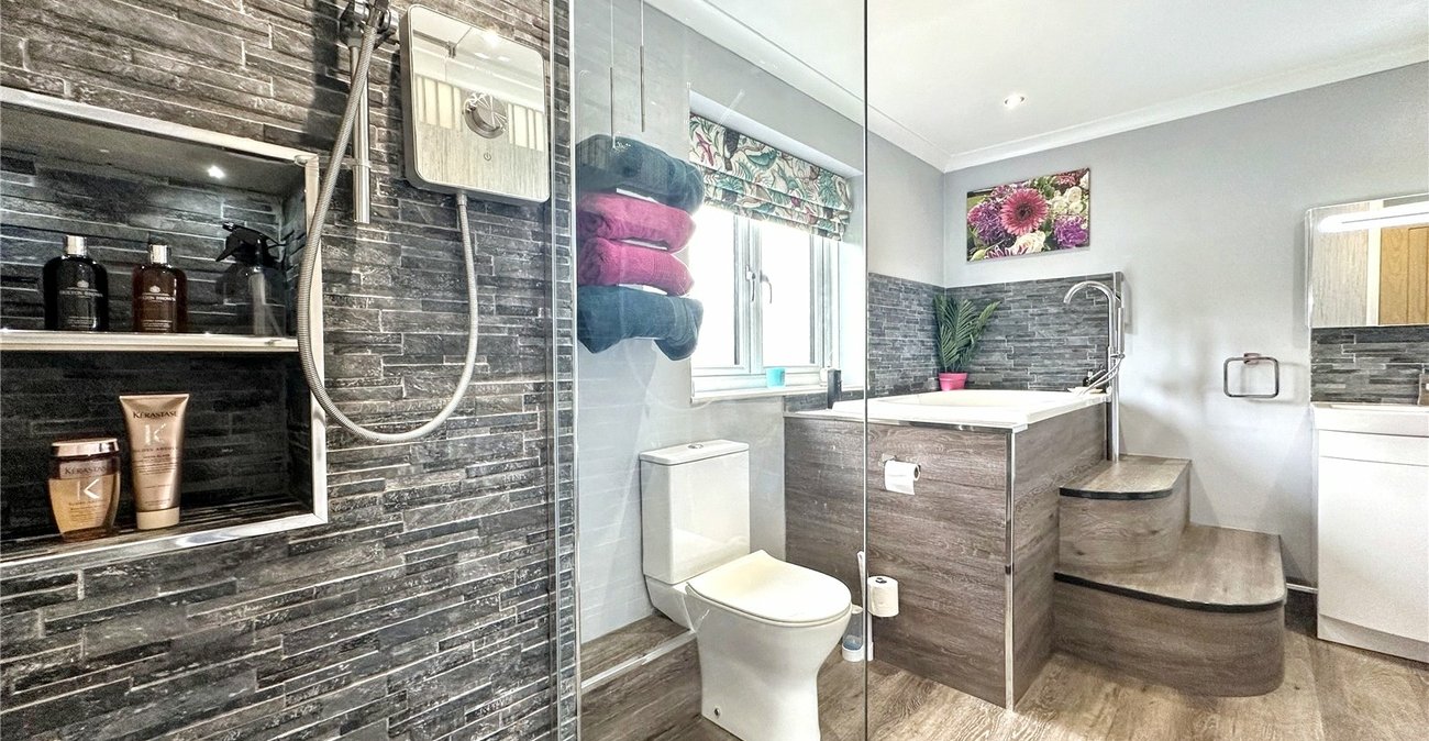 3 bedroom house for sale in Rainham | Robinson Michael & Jackson