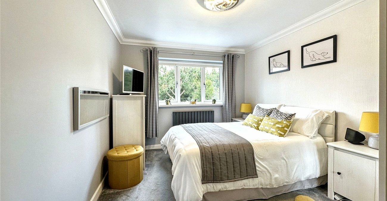 3 bedroom house for sale in Rainham | Robinson Michael & Jackson