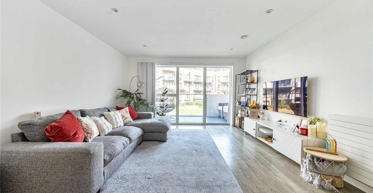 2 bedroom property for sale in Sydenham | Robinson Jackson