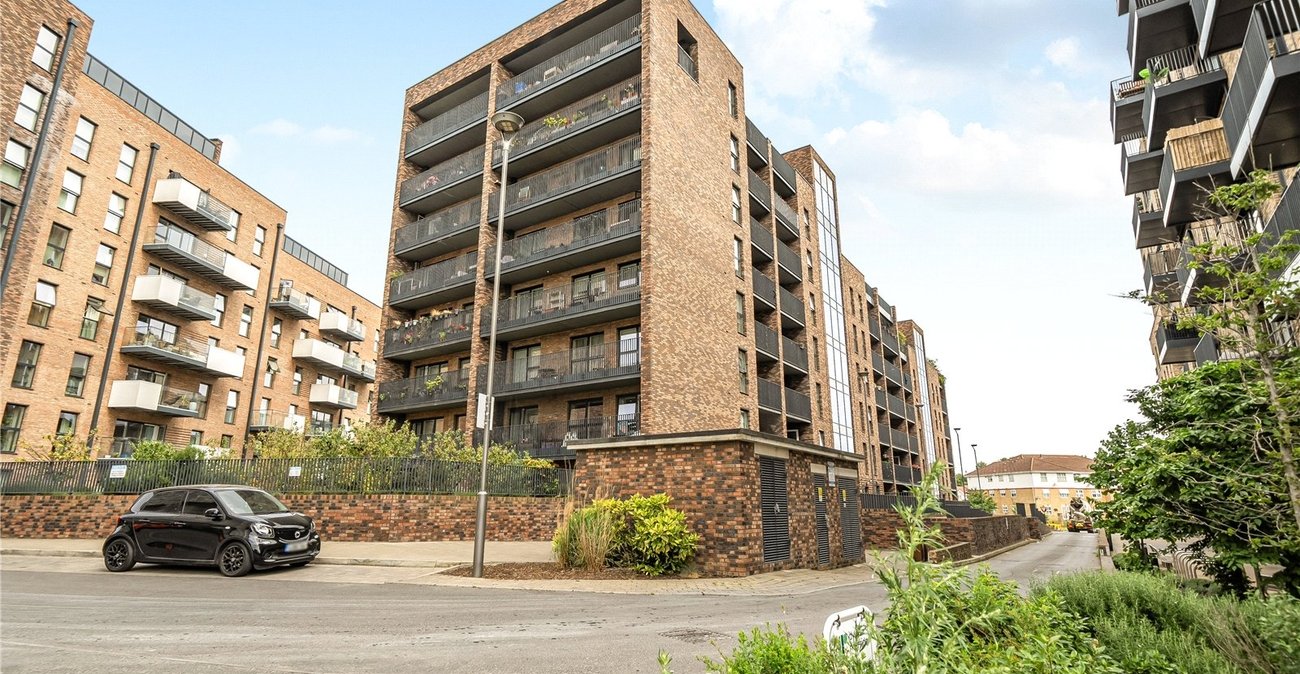 2 bedroom property for sale in Sydenham | Robinson Jackson