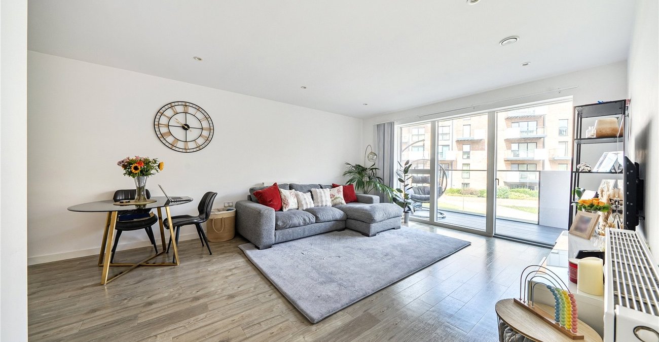 2 bedroom property for sale in Sydenham | Robinson Jackson