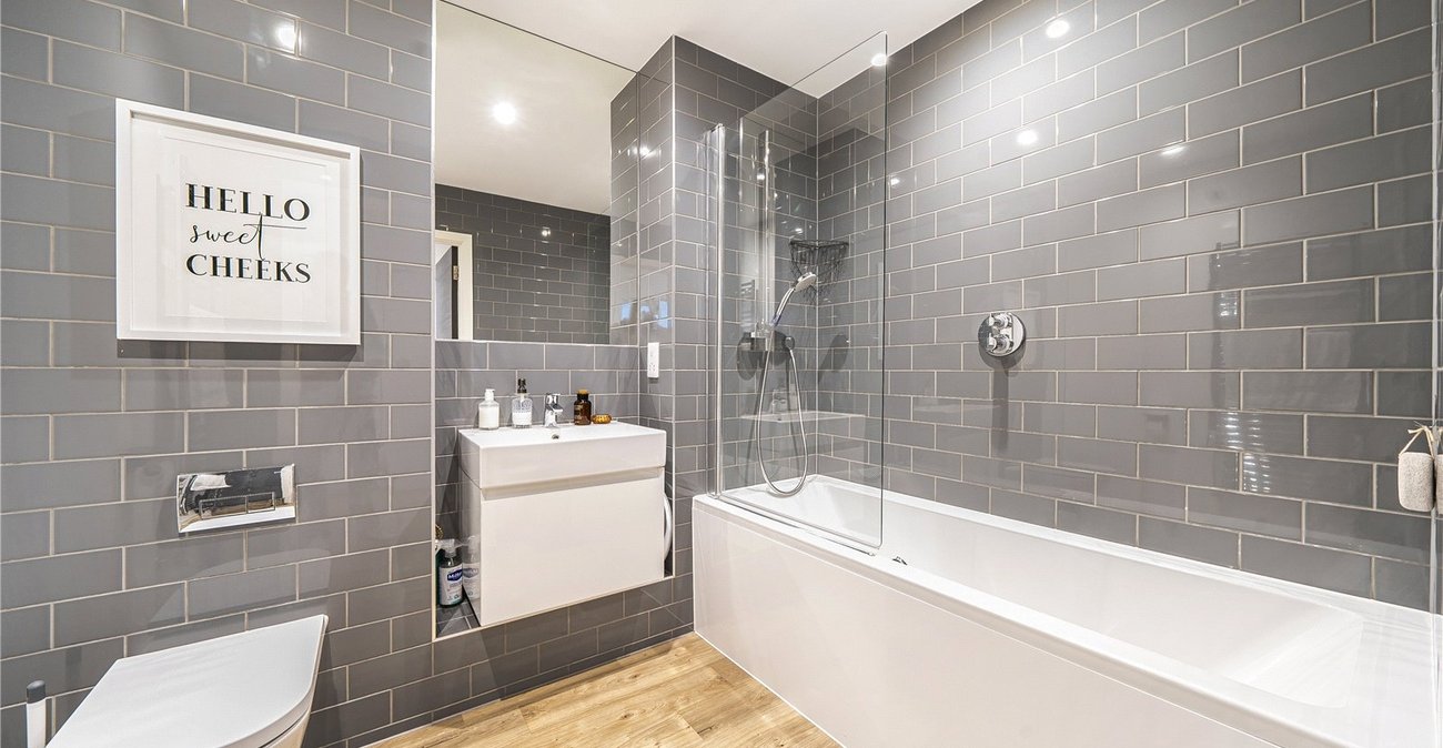 2 bedroom property for sale in Sydenham | Robinson Jackson