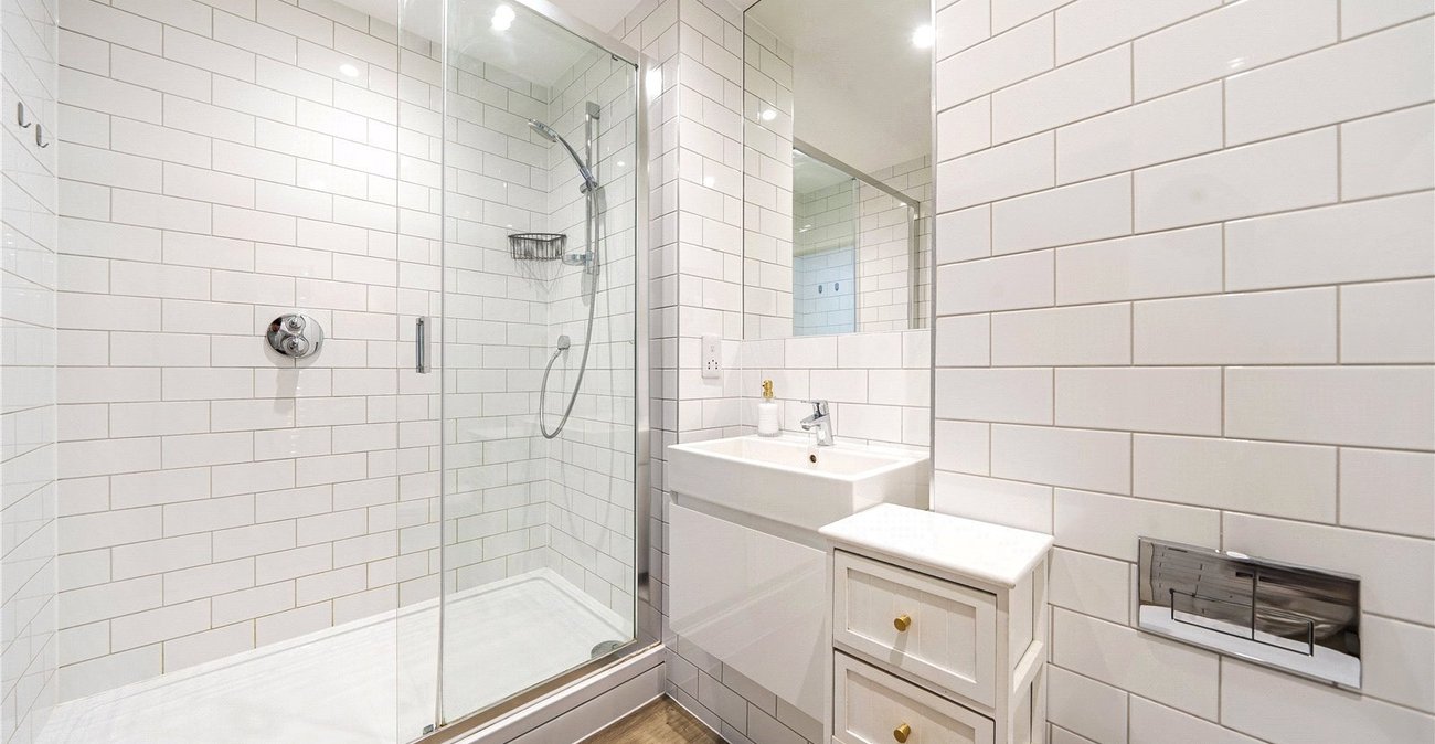 2 bedroom property for sale in Sydenham | Robinson Jackson