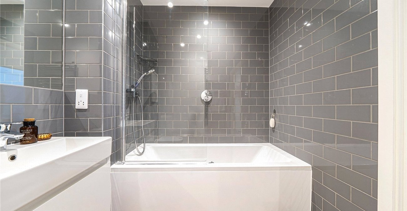 2 bedroom property for sale in Sydenham | Robinson Jackson