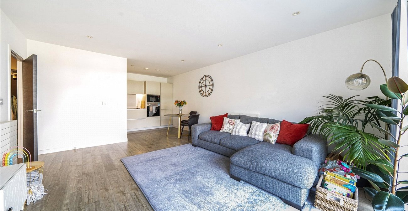 2 bedroom property for sale in Sydenham | Robinson Jackson