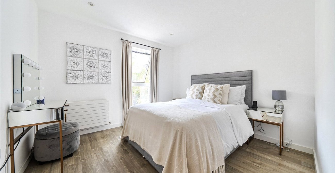 2 bedroom property for sale in Sydenham | Robinson Jackson