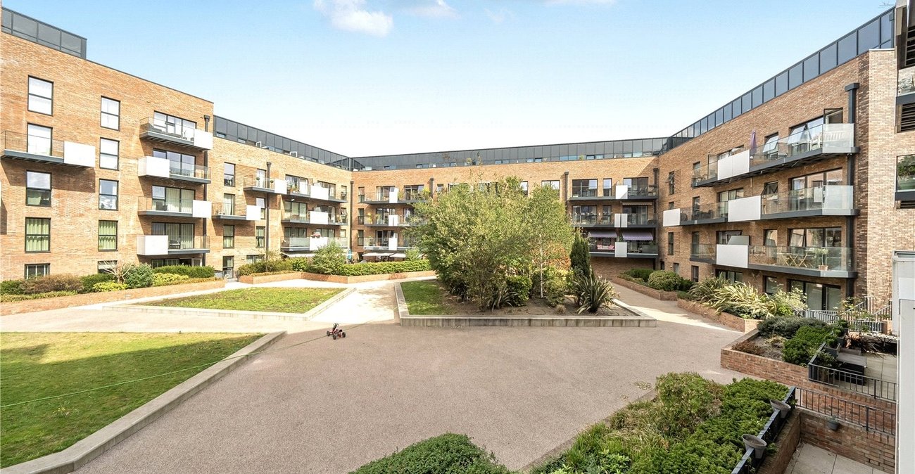 2 bedroom property for sale in Sydenham | Robinson Jackson