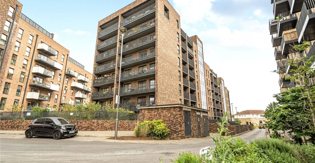 2 bedroom property for sale in Sydenham | Robinson Jackson