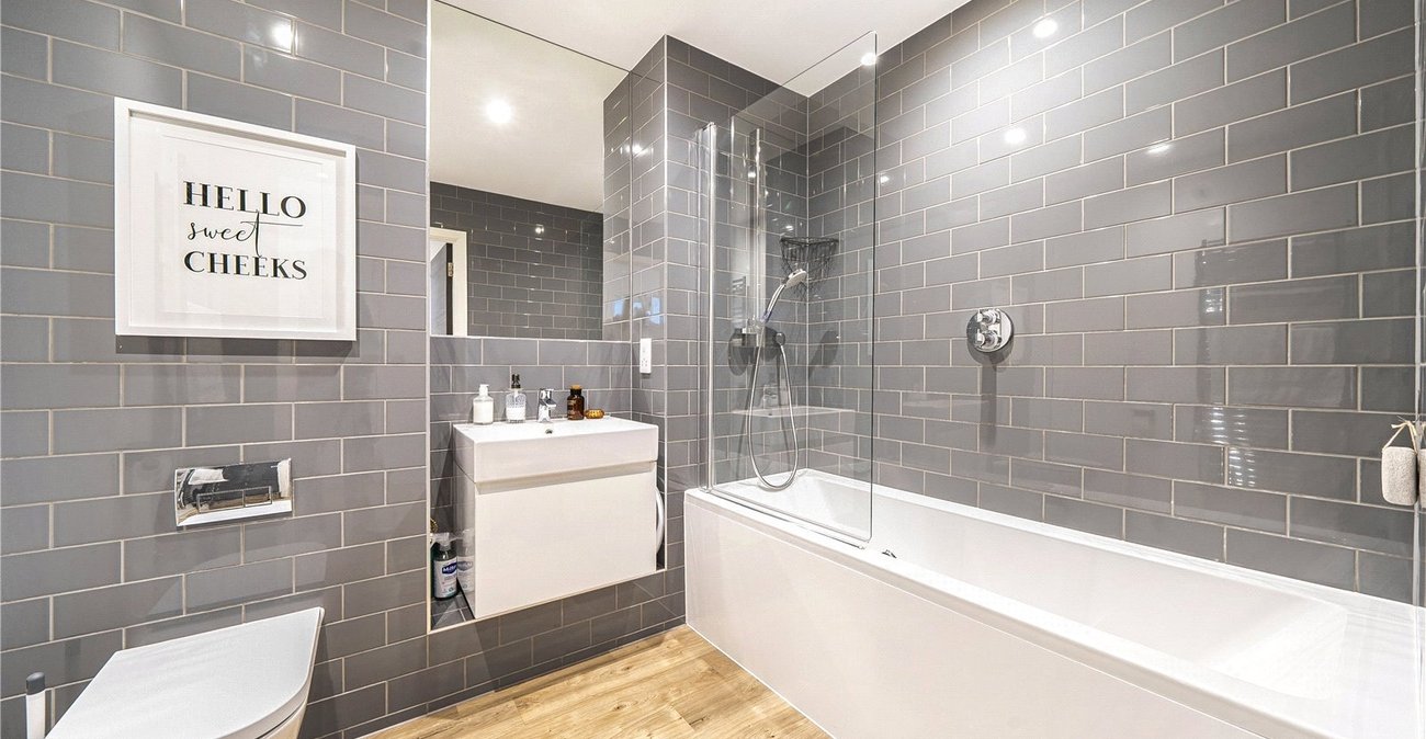 2 bedroom property for sale in Sydenham | Robinson Jackson