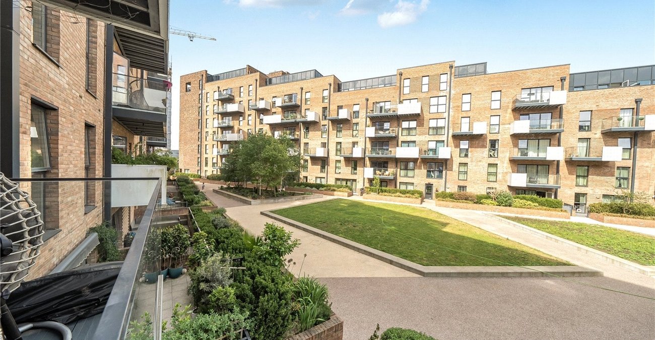 2 bedroom property for sale in Sydenham | Robinson Jackson