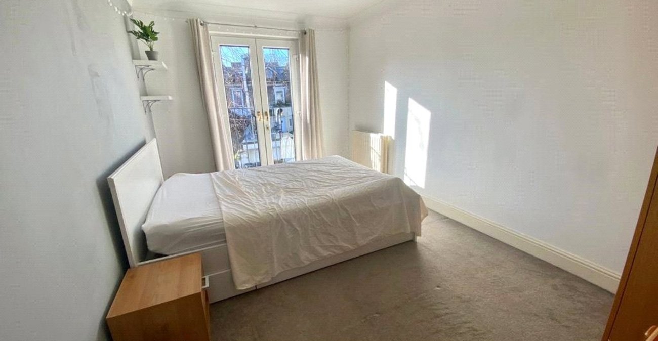 2 bedroom property for sale in Marischal Road | Robinson Jackson
