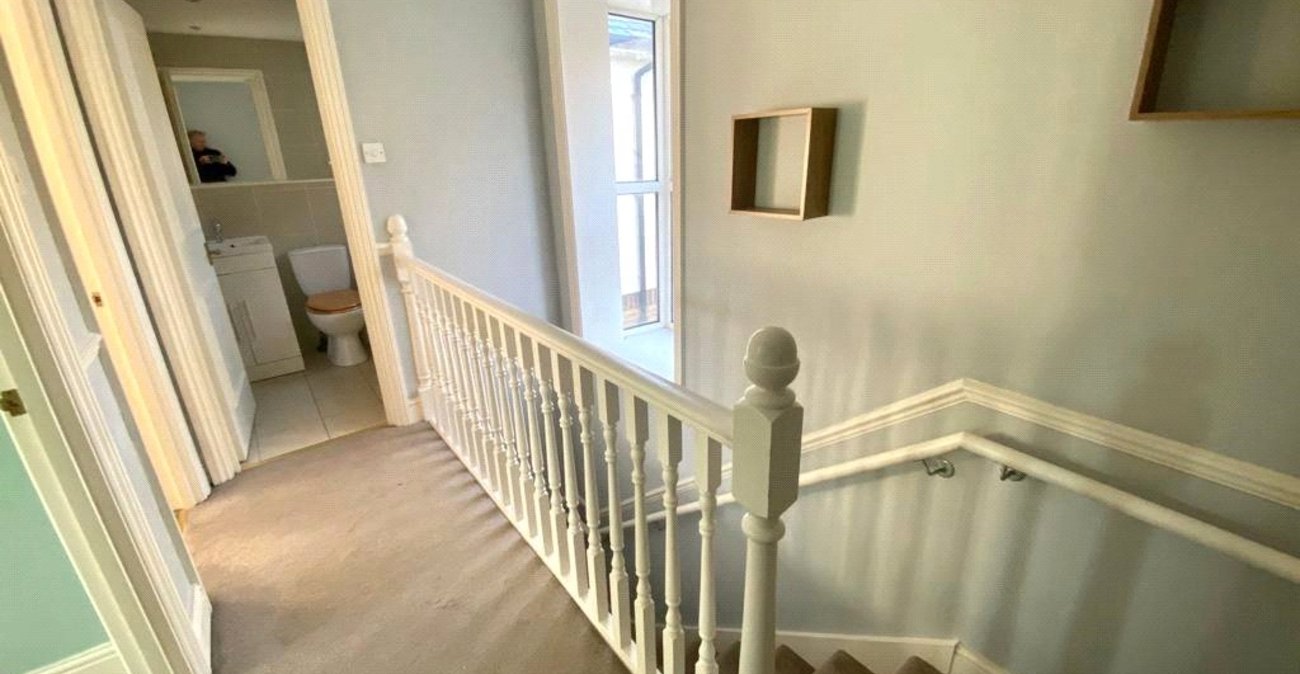 2 bedroom property for sale in Marischal Road | Robinson Jackson