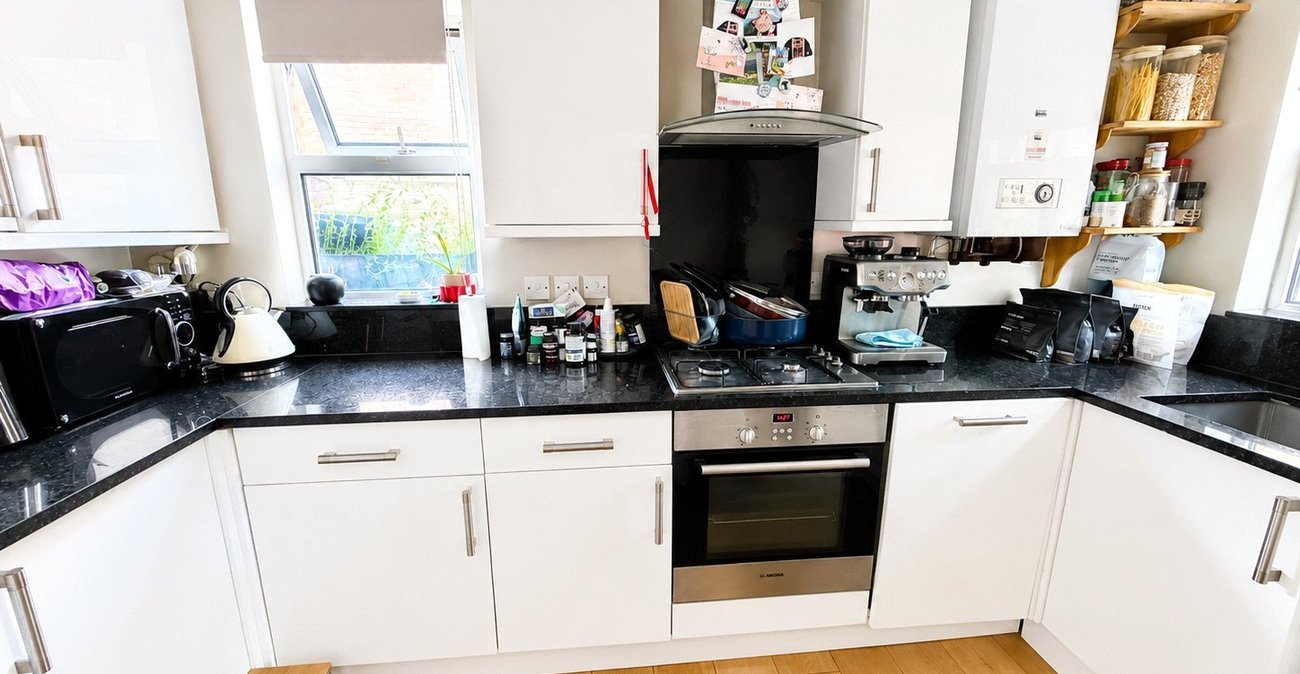 2 bedroom property for sale in Marischal Road | Robinson Jackson
