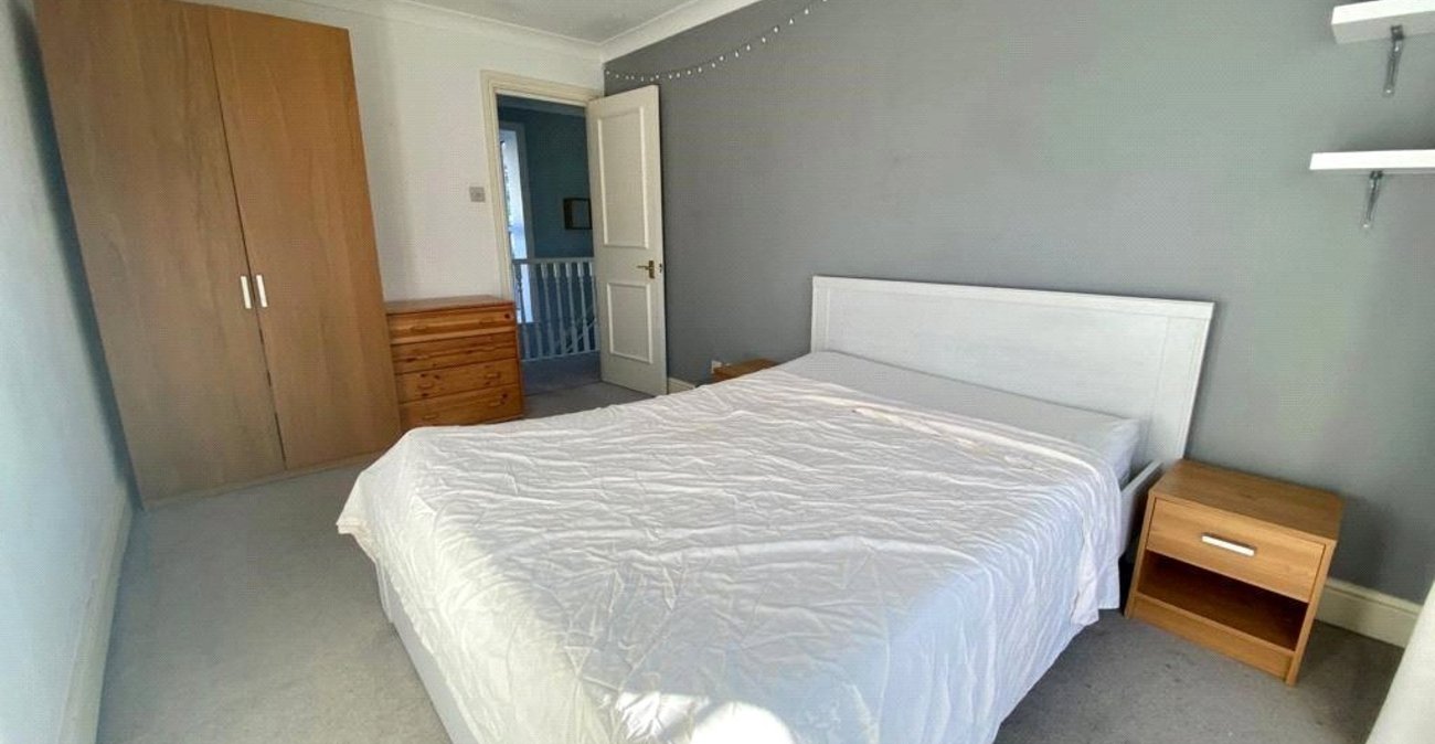 2 bedroom property for sale in Marischal Road | Robinson Jackson