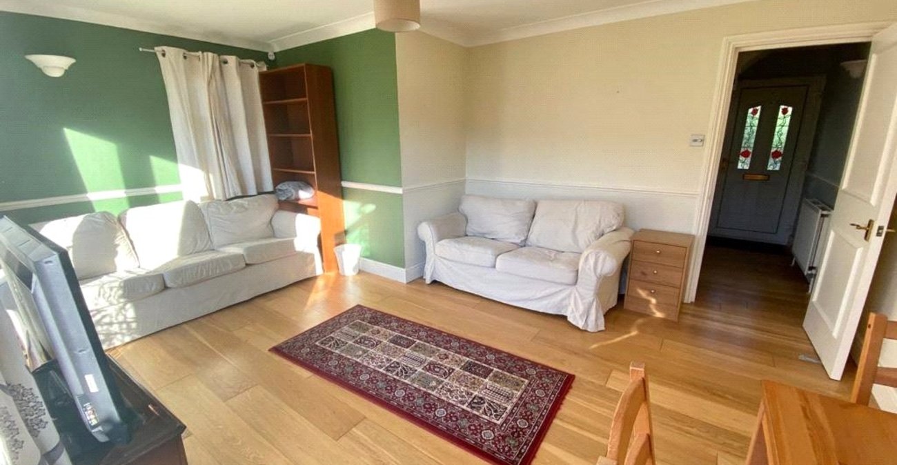2 bedroom property for sale in Marischal Road | Robinson Jackson