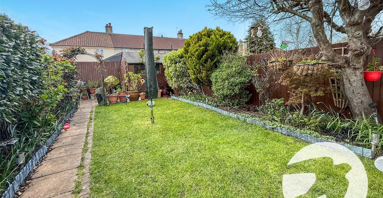 3 bedroom house for sale in London | Robinson Jackson