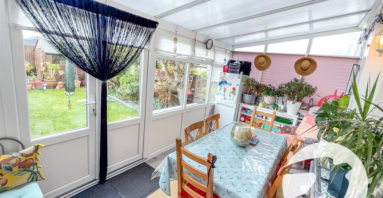 3 bedroom house for sale in London | Robinson Jackson