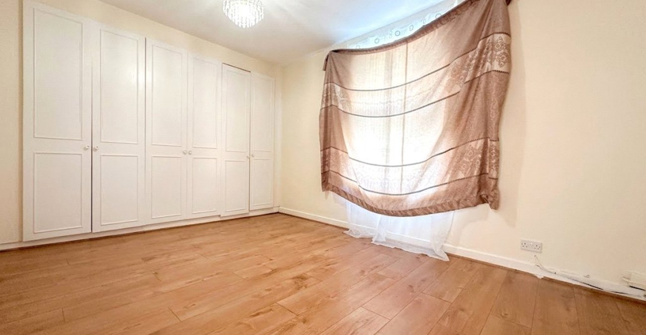 2 bedroom house for sale in Plumstead | Robinson Jackson