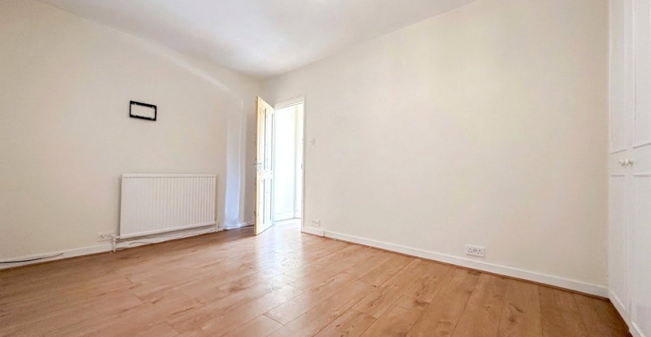 2 bedroom house for sale in Plumstead | Robinson Jackson