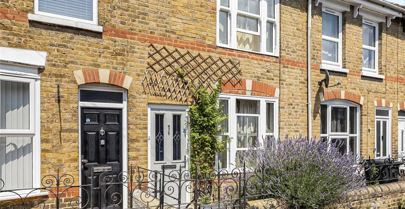 2 bedroom house for sale in Snodland | Robinson Michael & Jackson