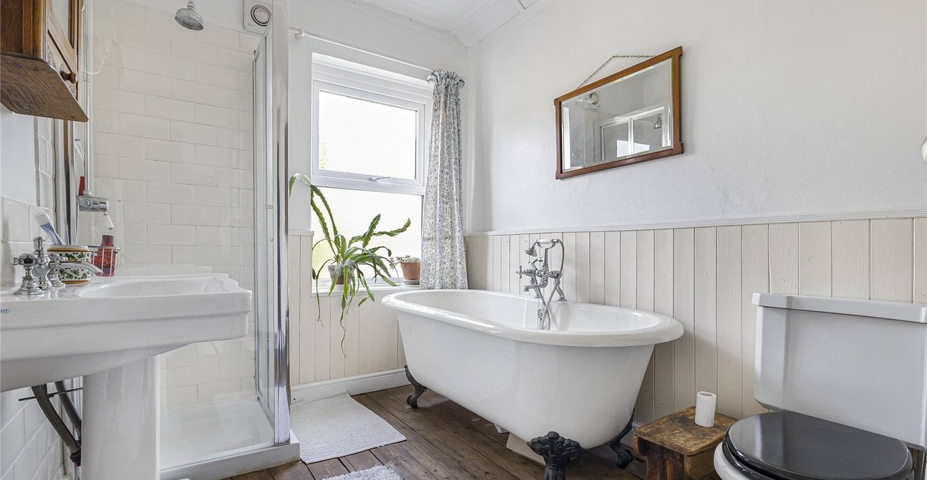 2 bedroom house for sale in Snodland | Robinson Michael & Jackson