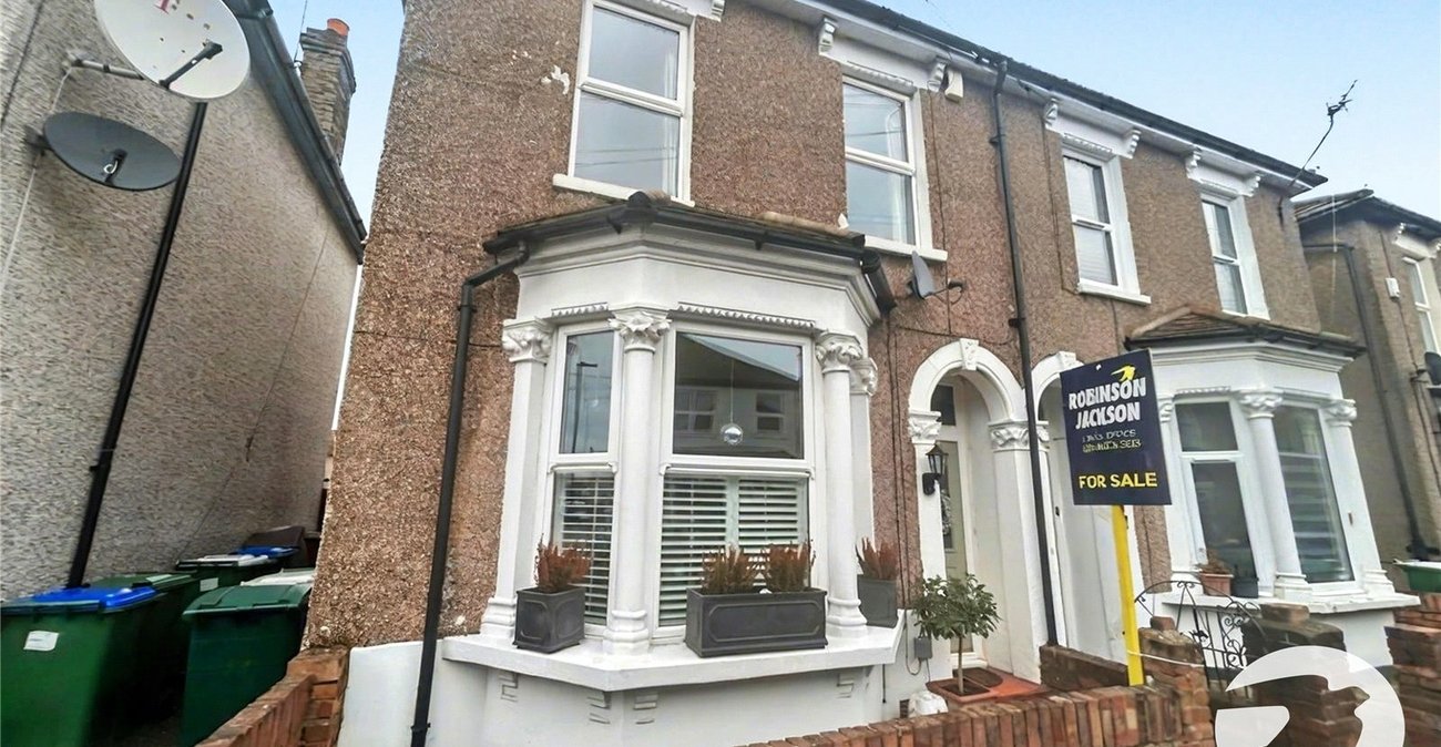 3 bedroom house for sale in Welling | Robinson Jackson