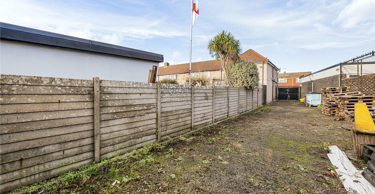 3 bedroom house for sale in Welling | Robinson Jackson