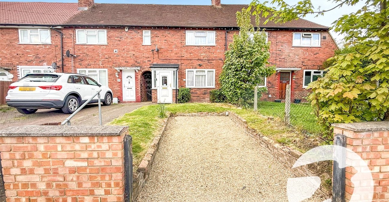 3 bedroom house for sale in London | Robinson Jackson