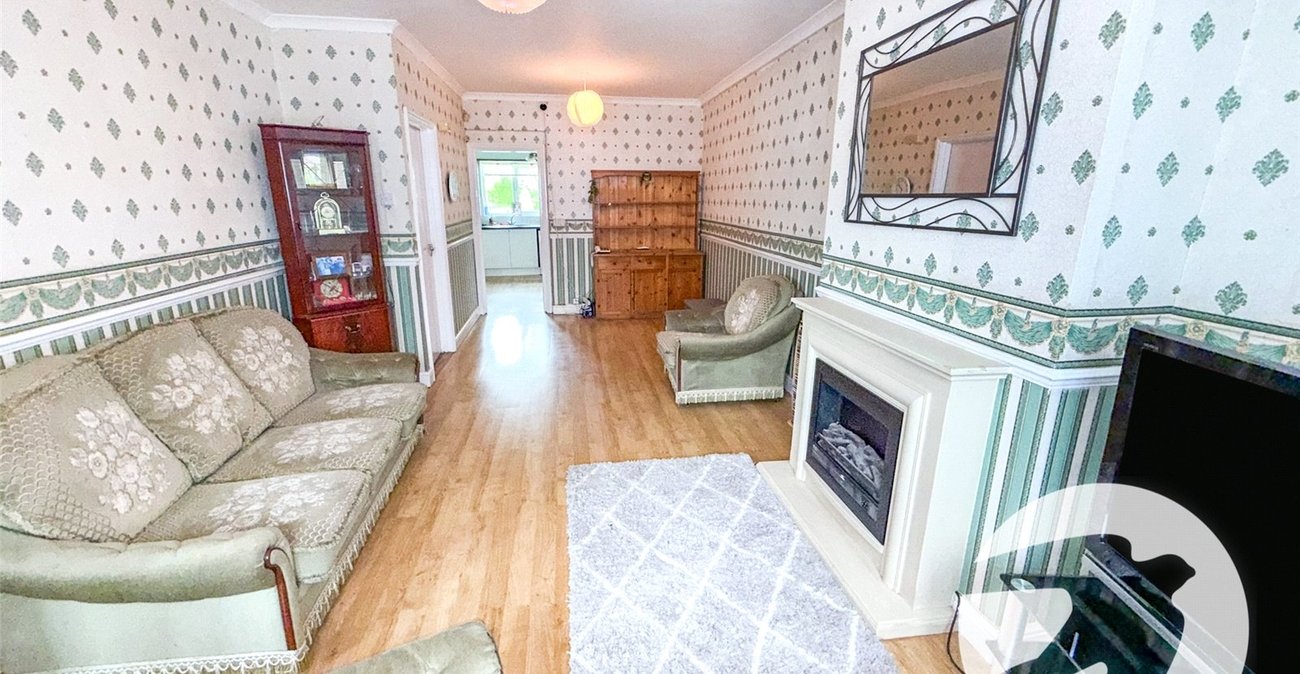 3 bedroom house for sale in London | Robinson Jackson