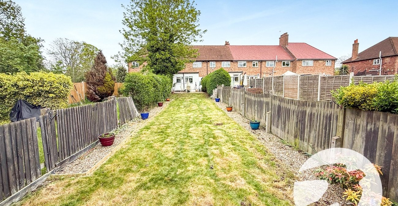 3 bedroom house for sale in London | Robinson Jackson