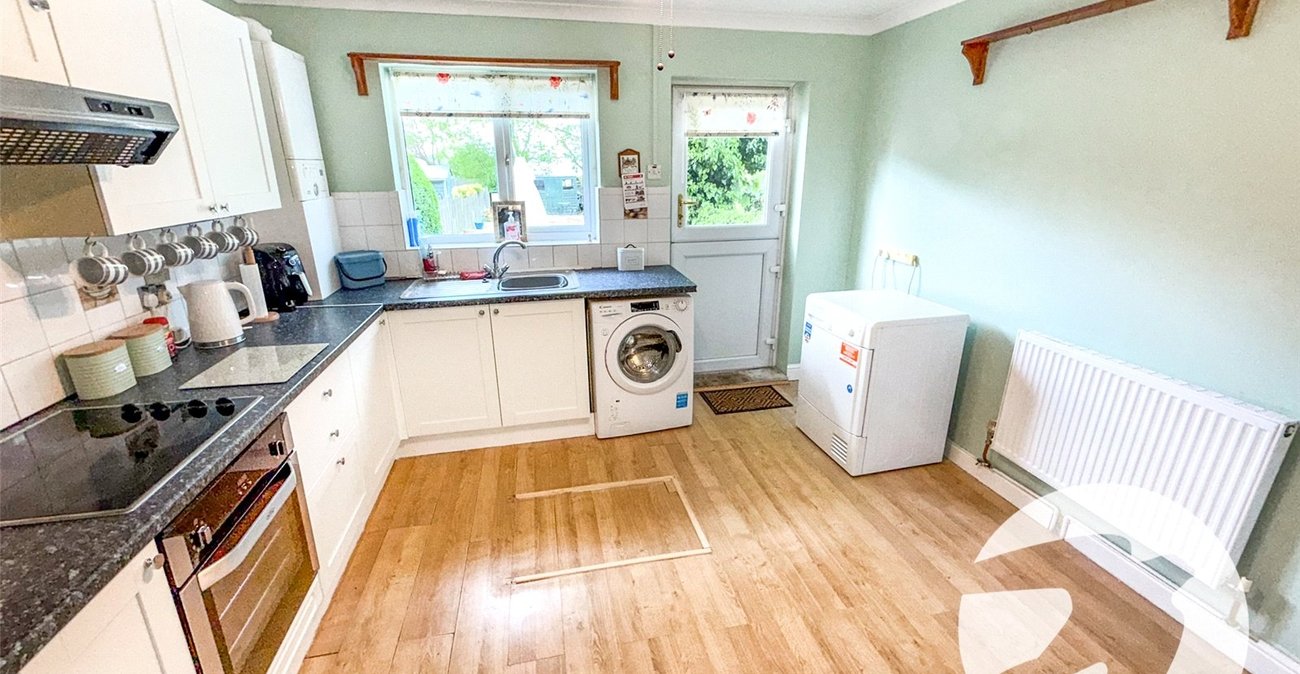 3 bedroom house for sale in London | Robinson Jackson