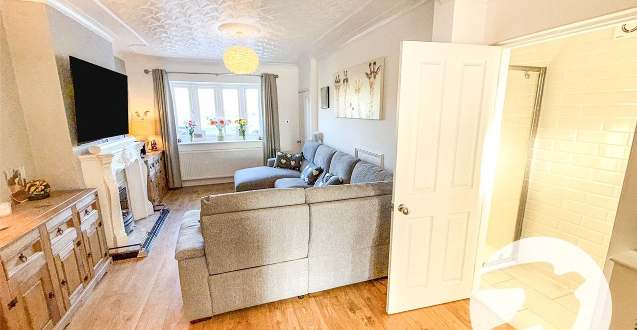 4 bedroom house for sale in London | Robinson Jackson