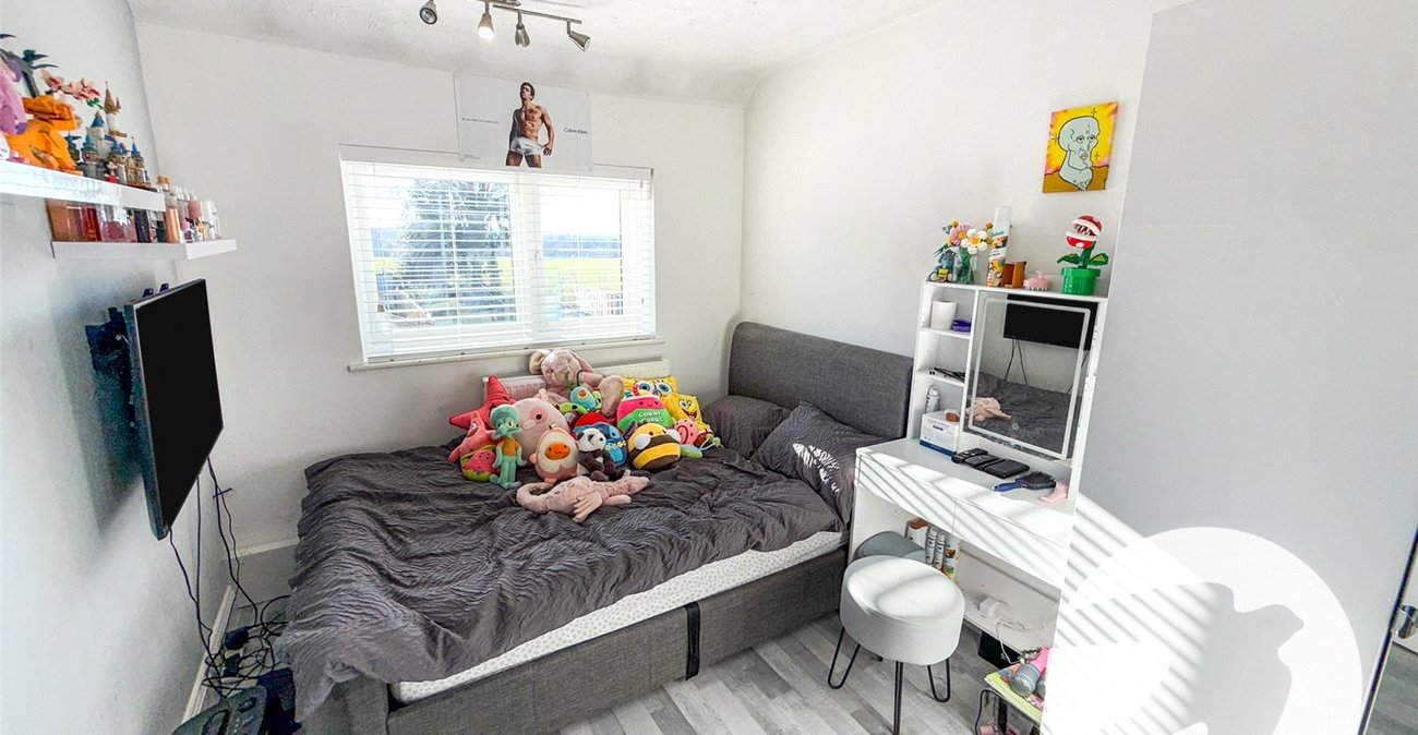 4 bedroom house for sale in London | Robinson Jackson