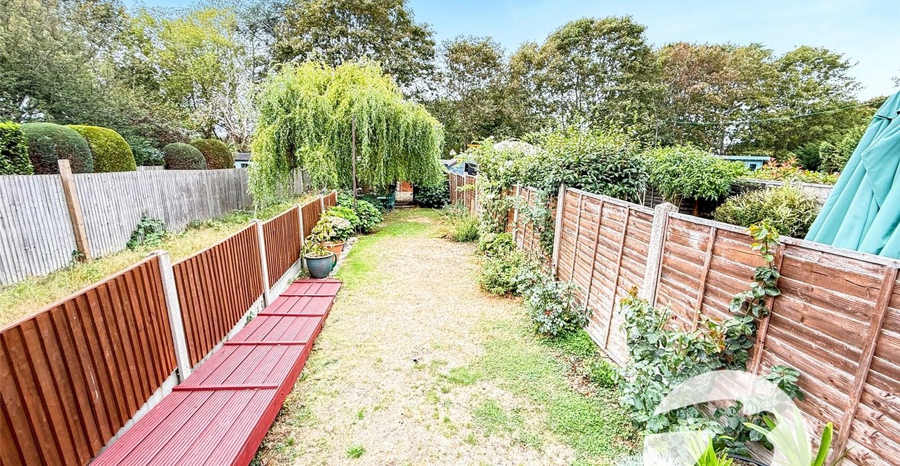 2 bedroom property for sale in London | Robinson Jackson