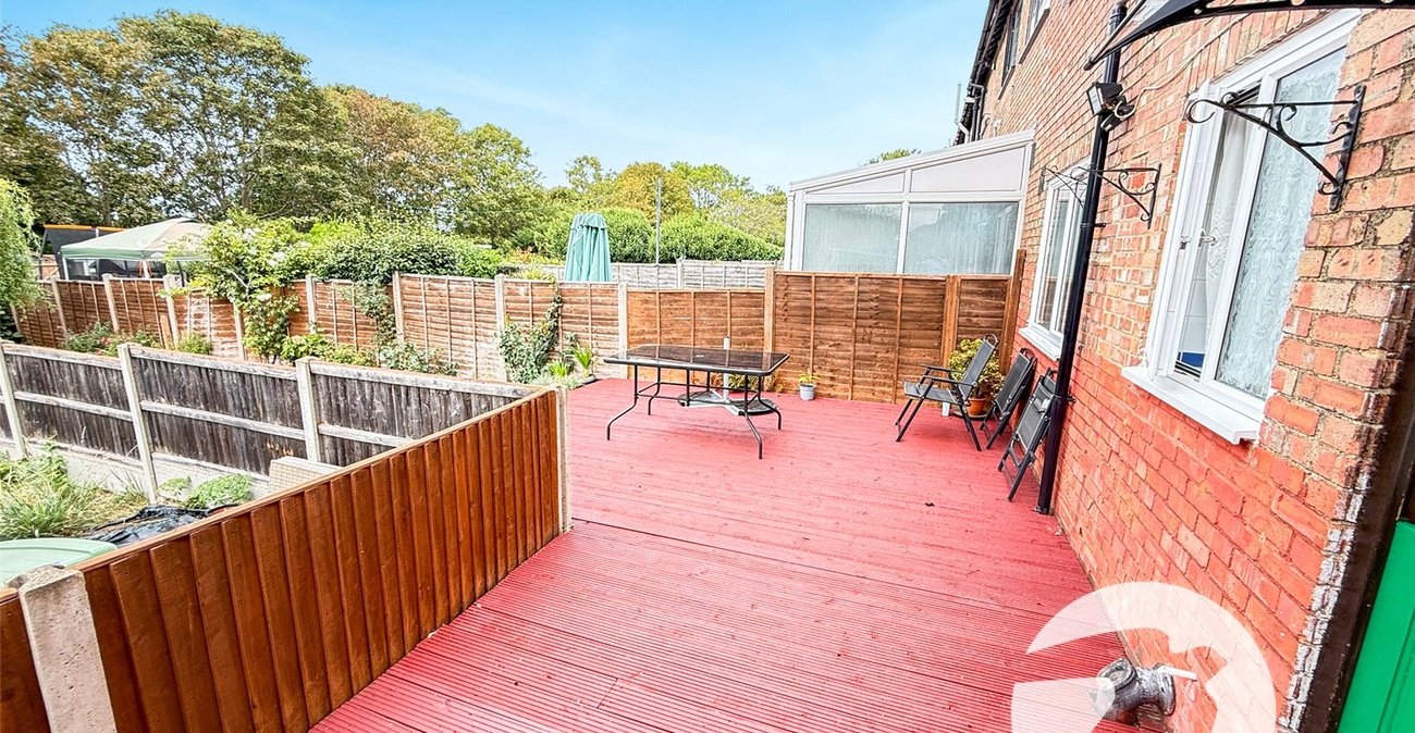 2 bedroom property for sale in London | Robinson Jackson