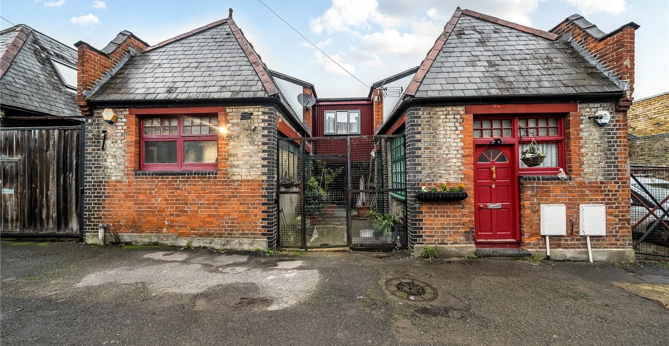 5 bedroom house for sale in Queensthorpe Road | Robinson Jackson